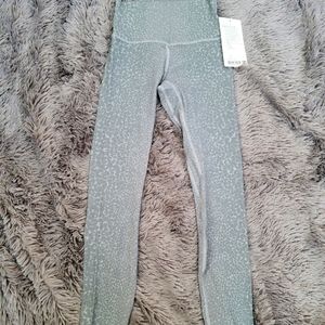NWT Lululemon align pants, 28"